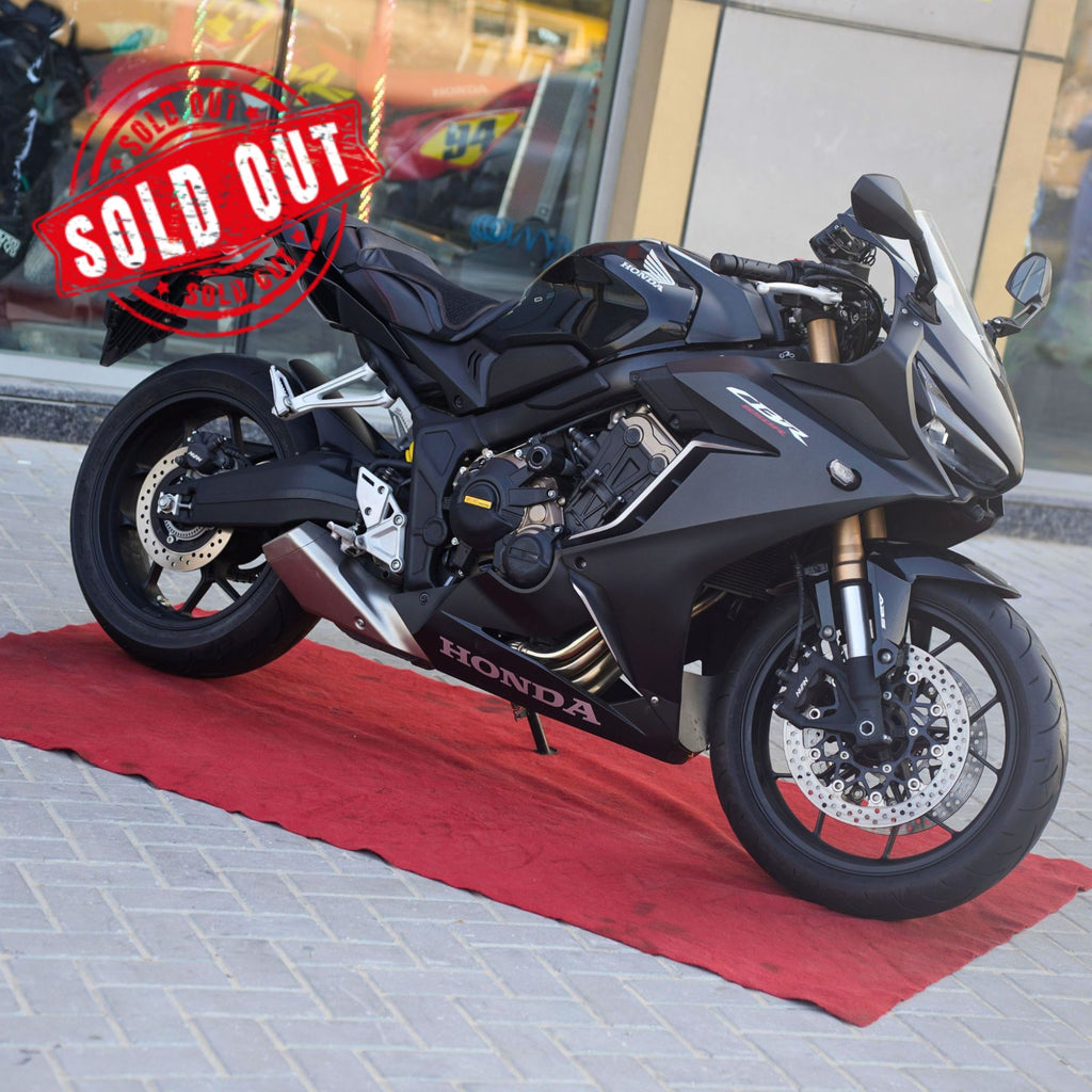 دراجة نارية هوندا CBR 650CC موديل 2021 سوداء للبيع - اتصل الآن على 00971555598040