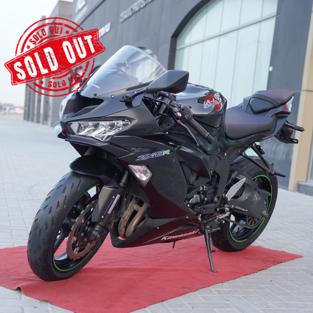 كاواساكي ZX6R 2019 للبيع باللون الأسود - اتصل الآن +971555598040