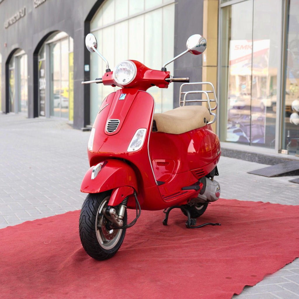 2012 Used Vespa LX 150 Excellent City Scooter for Sale In UAE