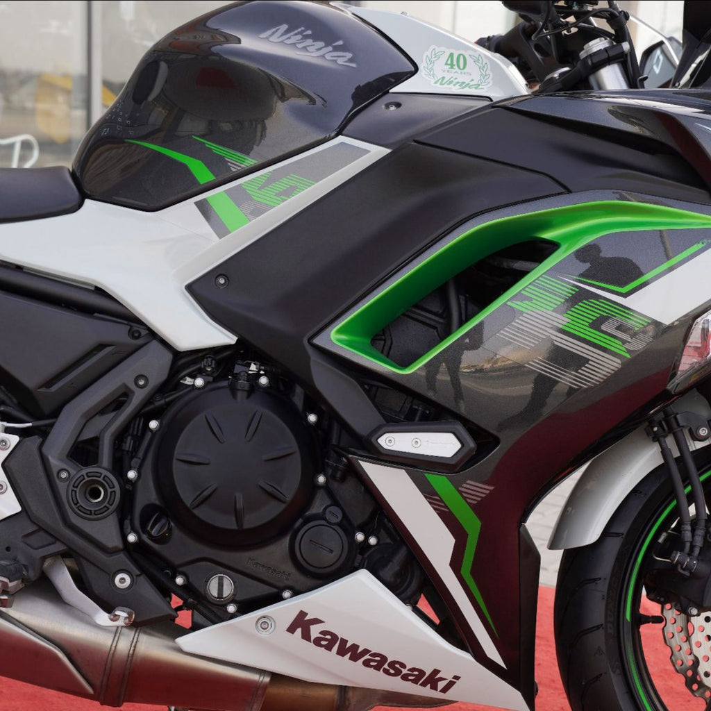 Used 2022 Kawasaki Ninja 650 for Sale in UAE - Contact Now: +971555598040