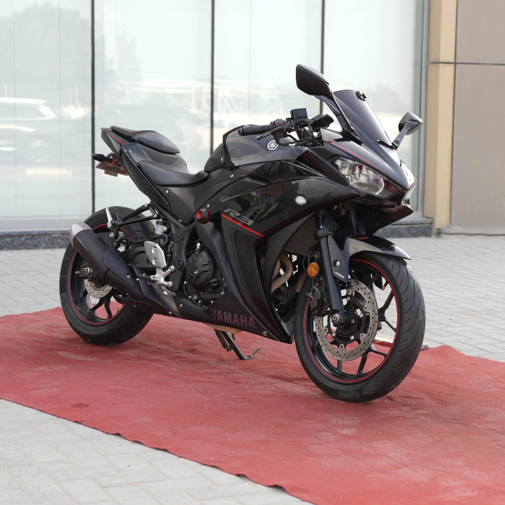 2017 Yamaha R3 Sports Bike  300cc for Sale In Sharjah - 0555598040