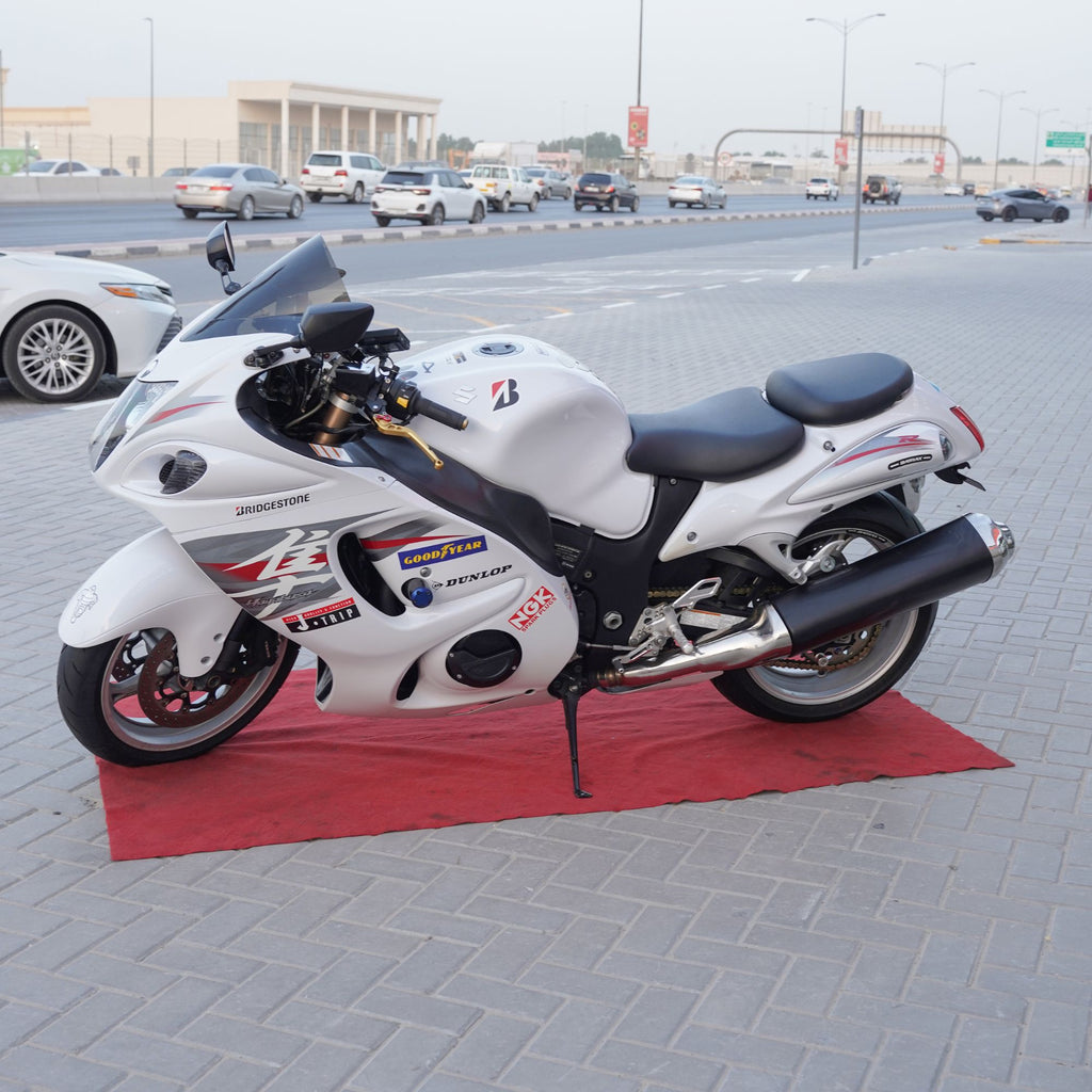 Used Super 2012 Suzuki Hayabusa Bike 1300CC White Color for Sale