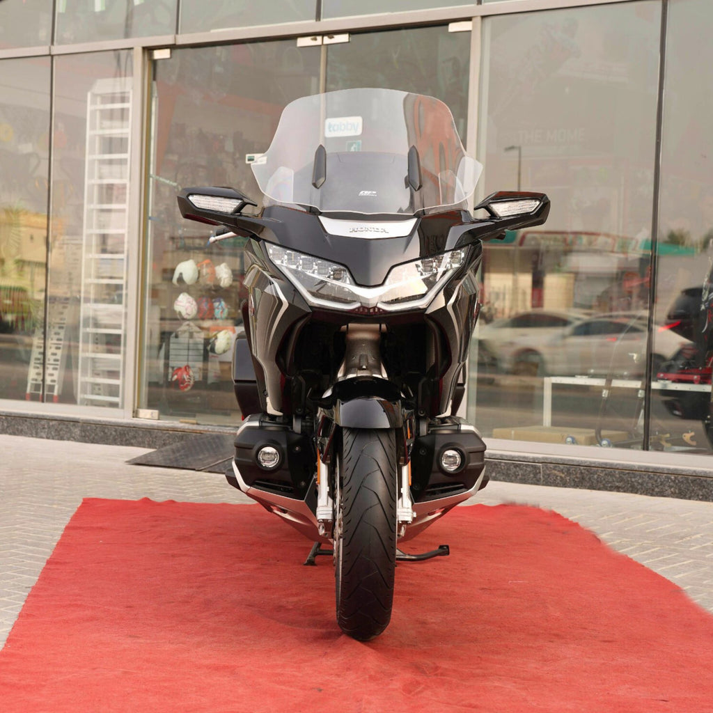 دراجة هوندا جولد وينج DCT 1800CC فاخرة للرحلات موديل 2020 للبيع في الإمارات العربية المتحدة