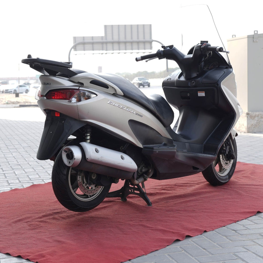 Used 2015 Suzuki Burgman 200CC Scooter for Sale In UAE