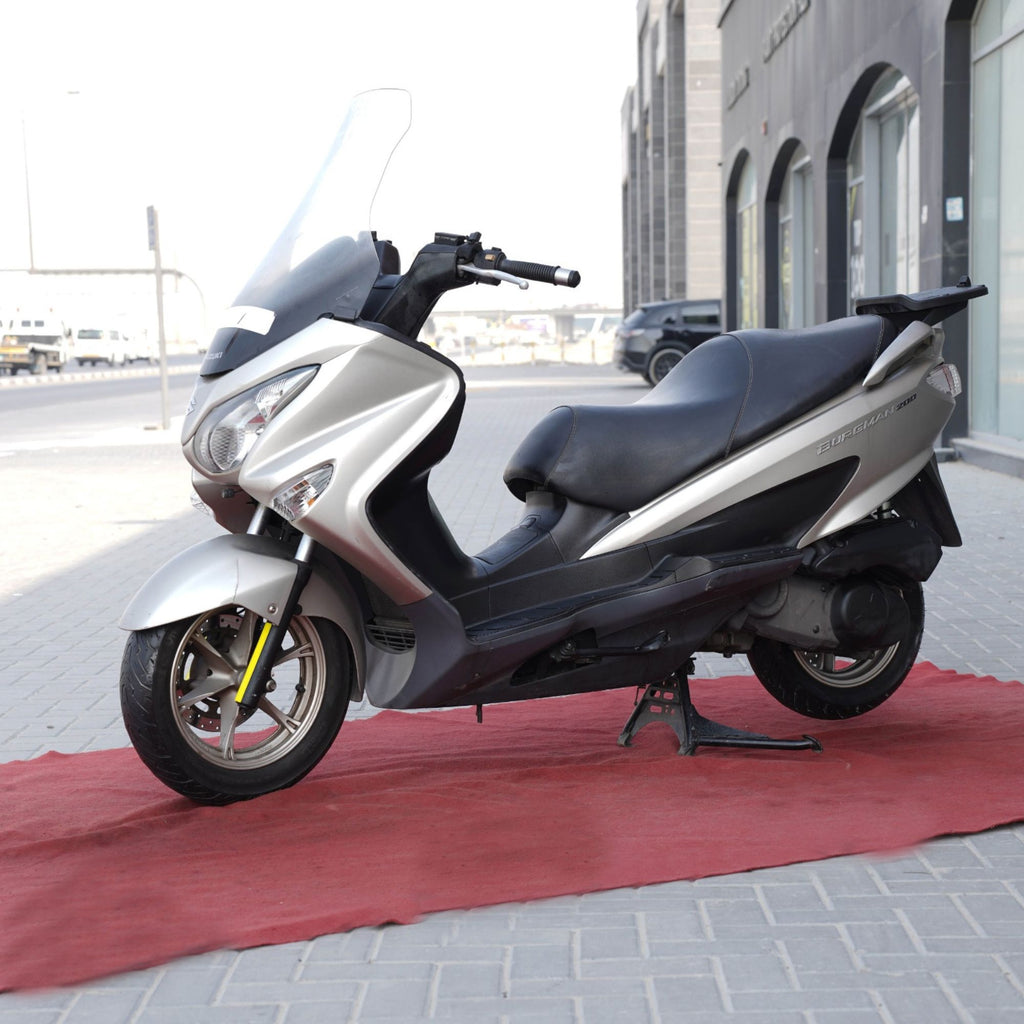 Used 2015 Suzuki Burgman 200CC Scooter for Sale In UAE