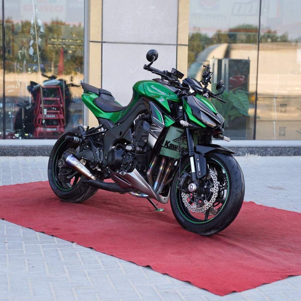 Used 2018 Kawasaki Z1000 Motorcycle for Sale In UAE