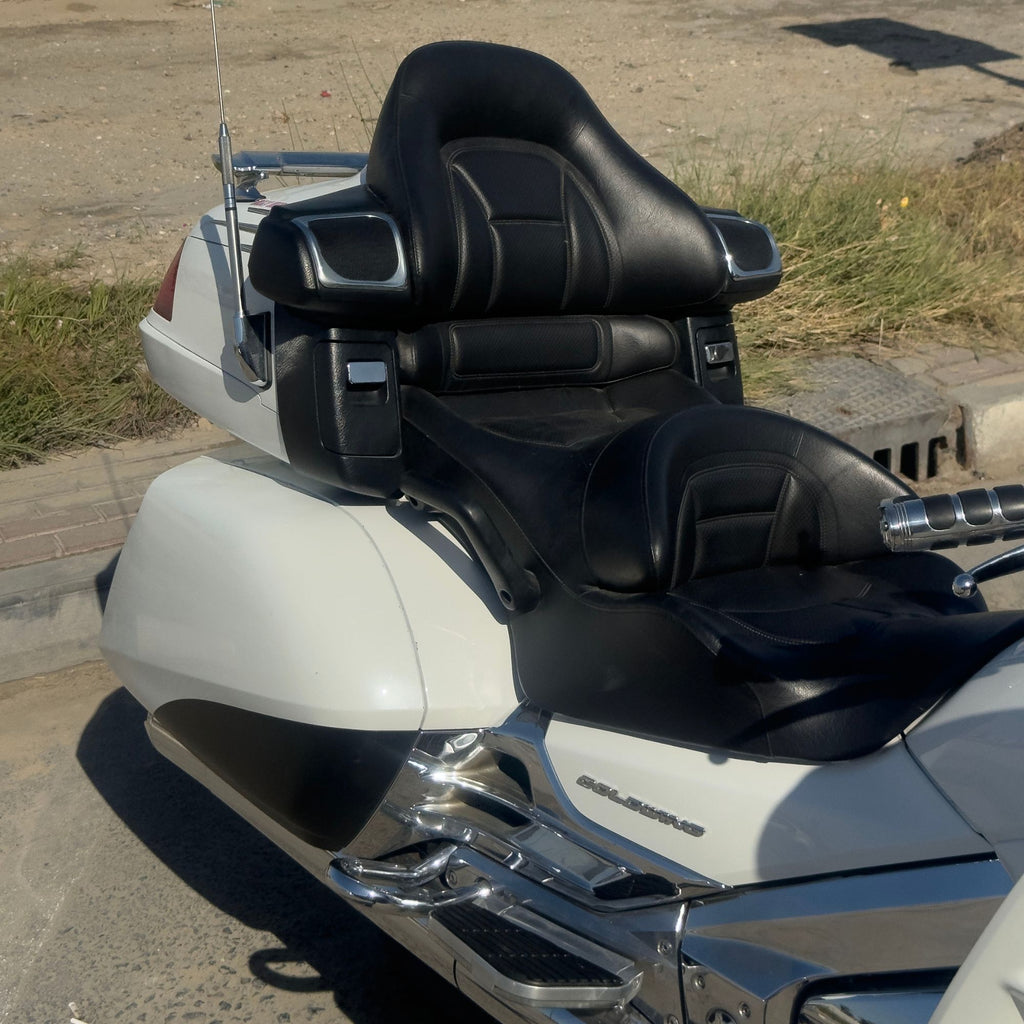 Used 2014 Honda Japan White Motorcycle In Dubai - 0569000351