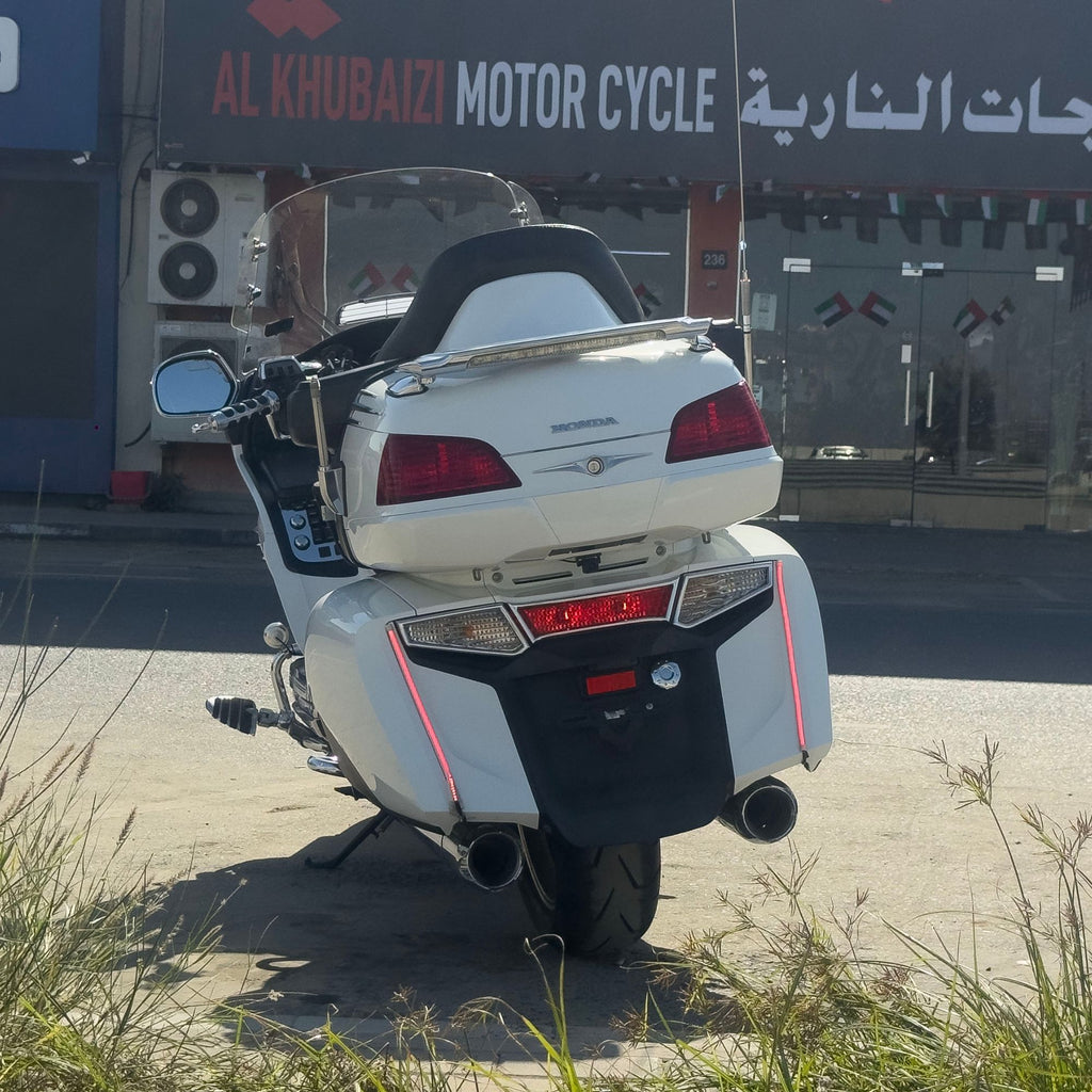 Used 2014 Honda Japan White Motorcycle In Dubai - 0569000351