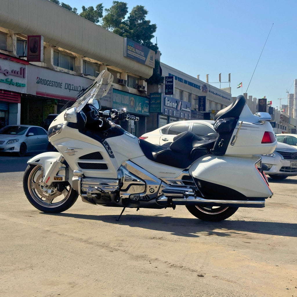 Used 2014 Honda Japan White Motorcycle In Dubai - 0569000351