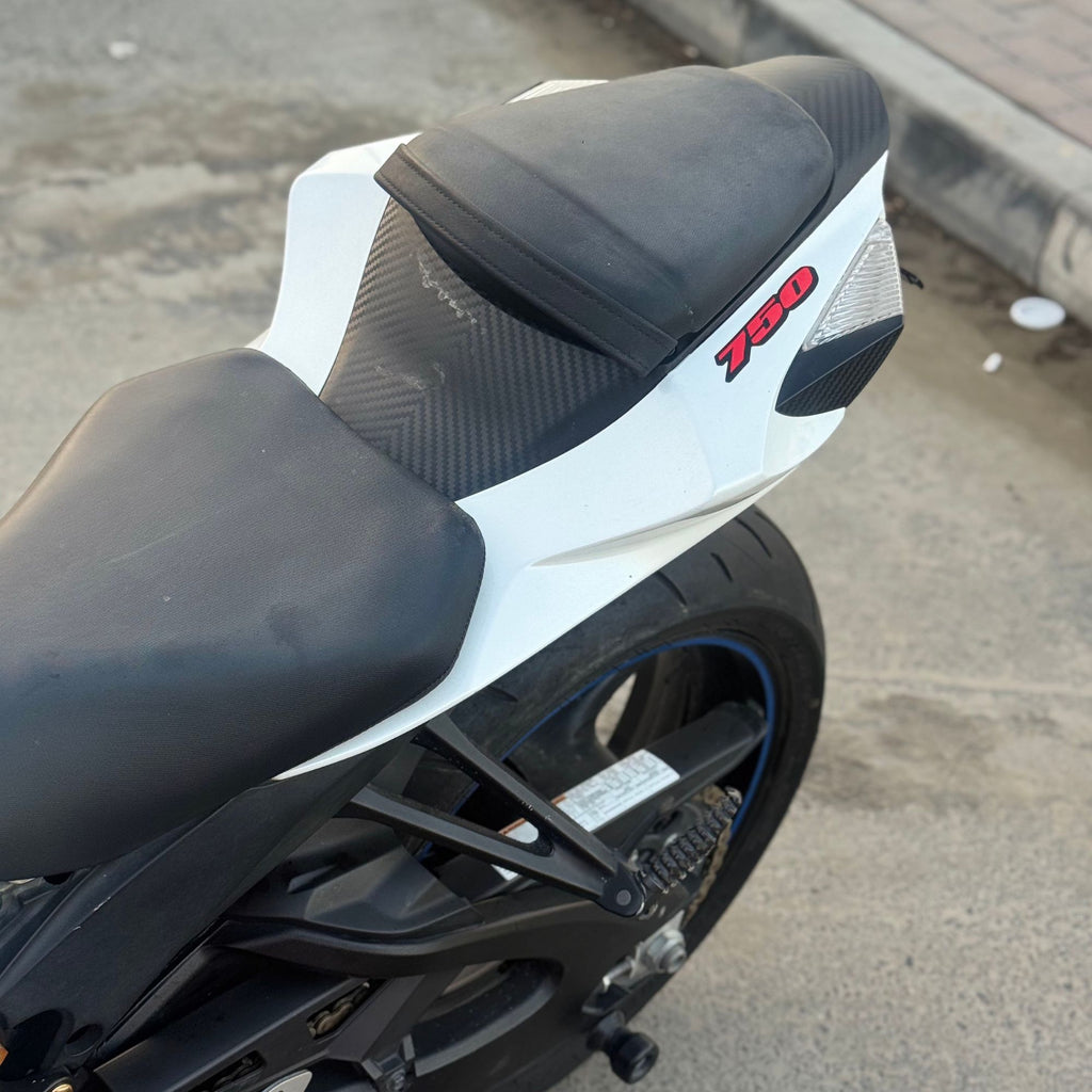 Used 2013 Suzuki GSX-R750 GCC Sportbike In Dubai - 0569000351