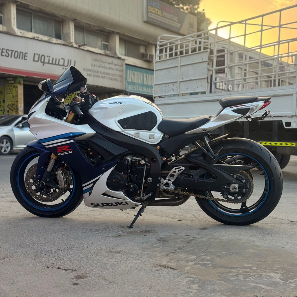 Used 2013 Suzuki GSX-R750 GCC Sportbike In Dubai - 0569000351