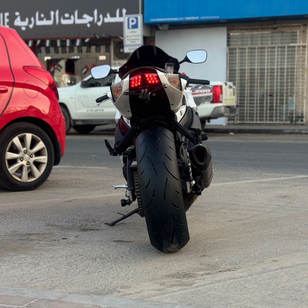 Used 2013 Suzuki GSX-R750 GCC Sportbike In Dubai - 0569000351