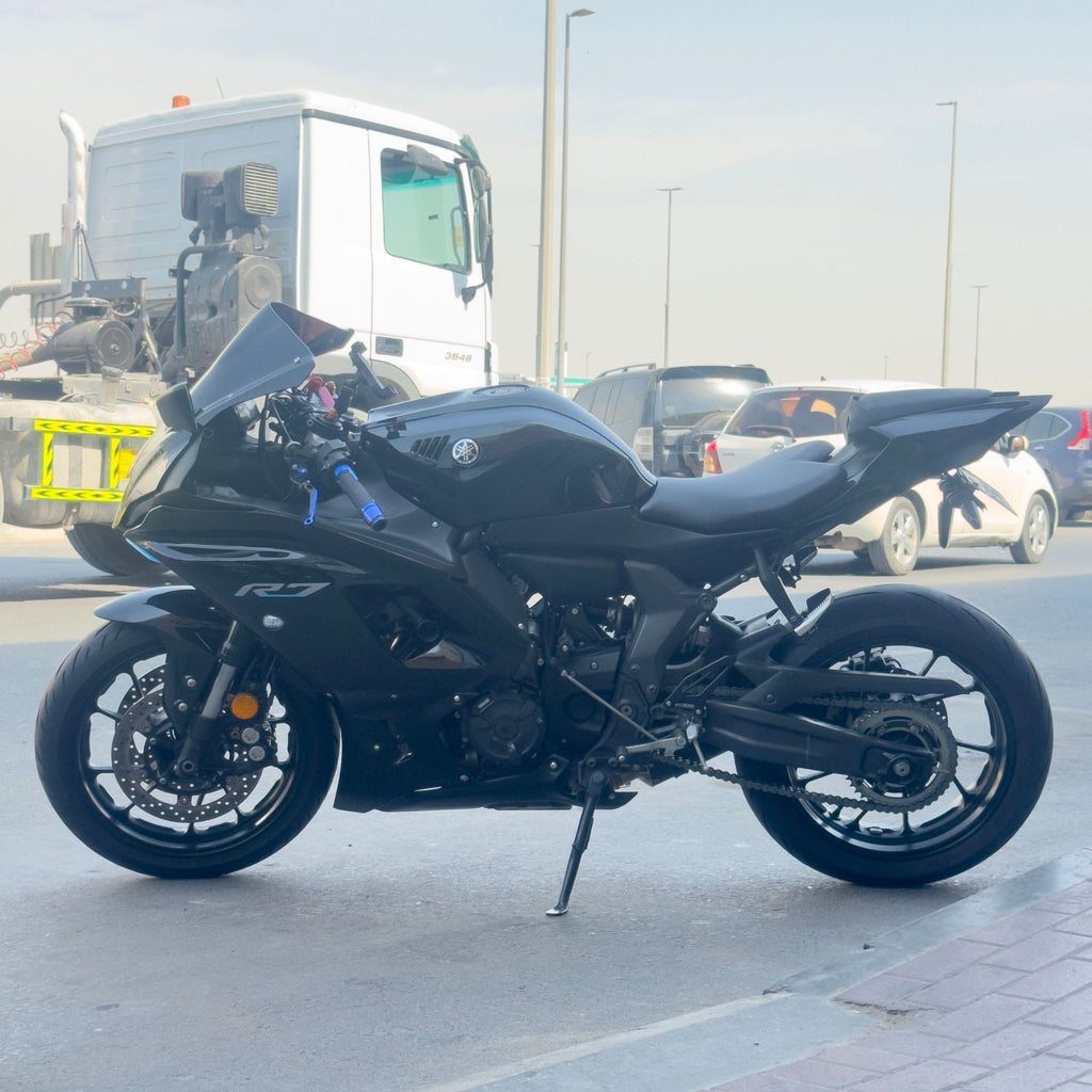 Used 2022 Yamaha R7 Sportbike For Sale In Dubai - 0569000351