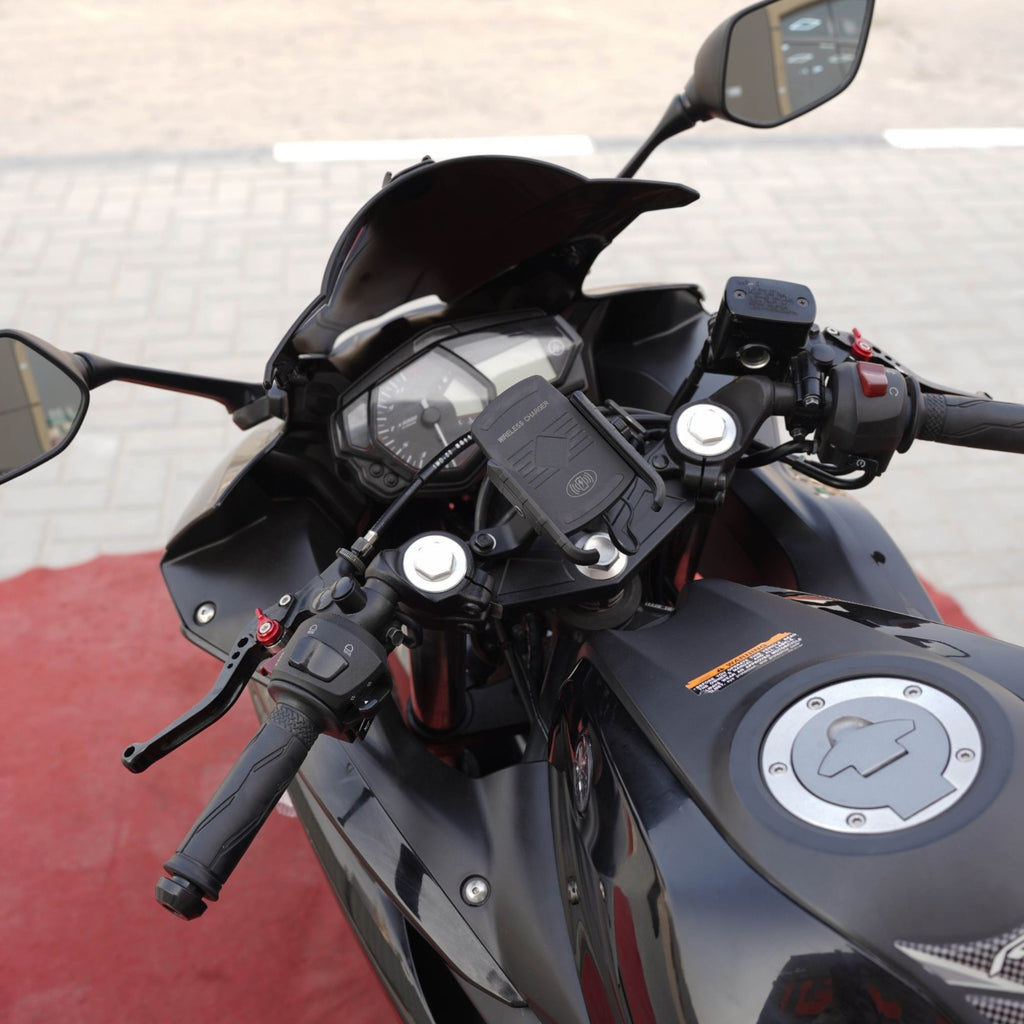 2017 Yamaha R3 Sports Bike  300cc for Sale In Sharjah - 0555598040