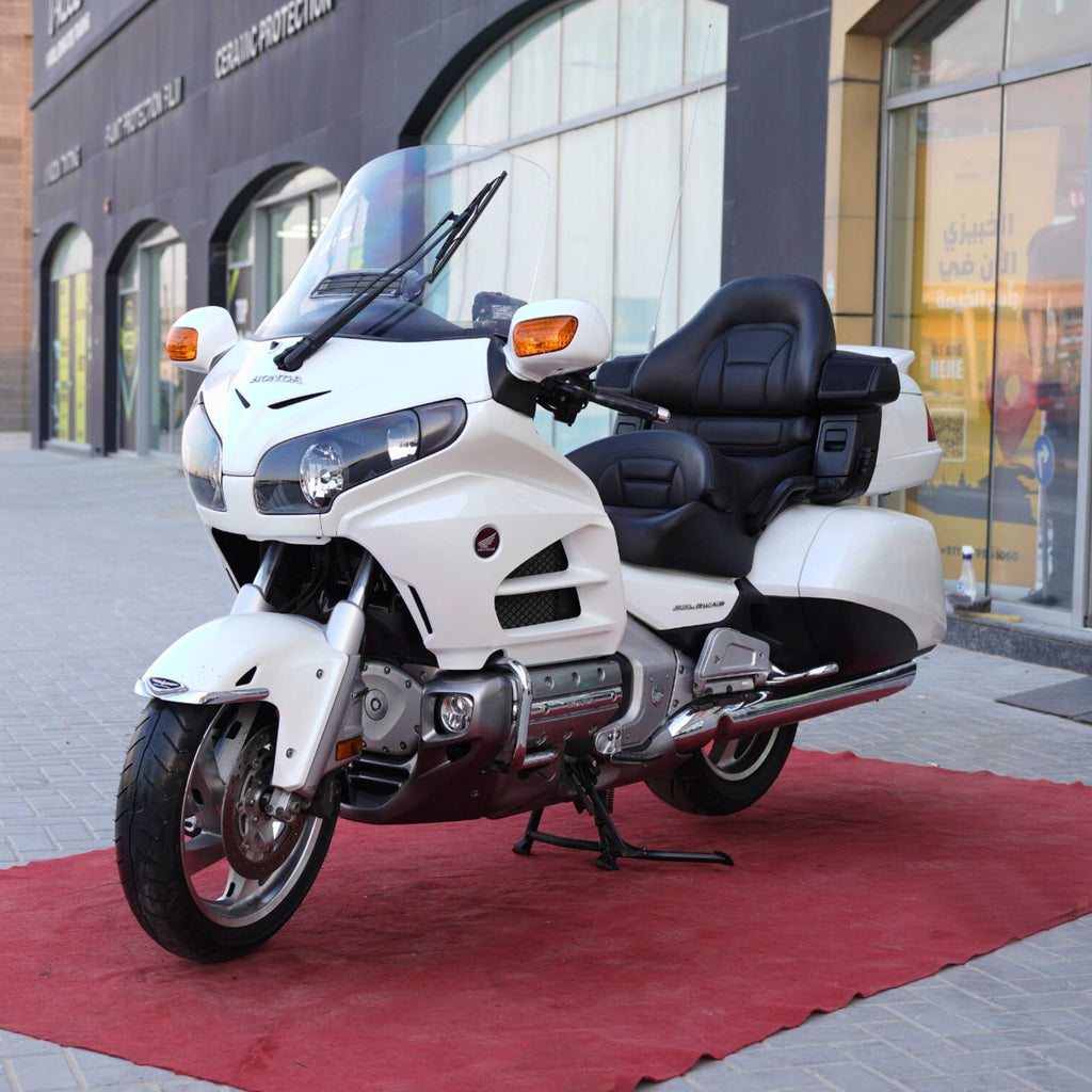 Used 2017 Honda Goldwing 1800cc Touring Motorcycle In Sharjah - 0555598040