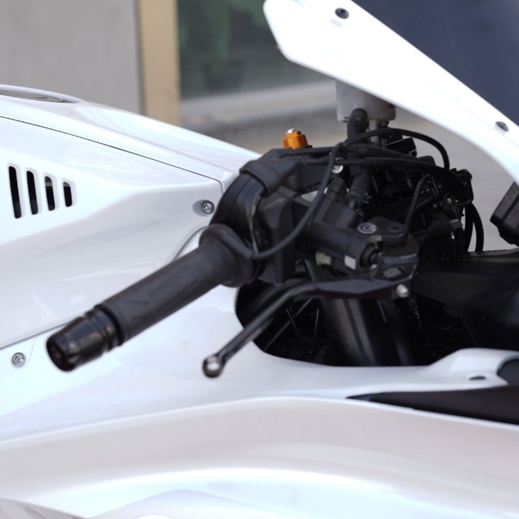 Used 2023 Yamaha R7 700CC Supersport Motorcycle for Sale Contact - 0555598040