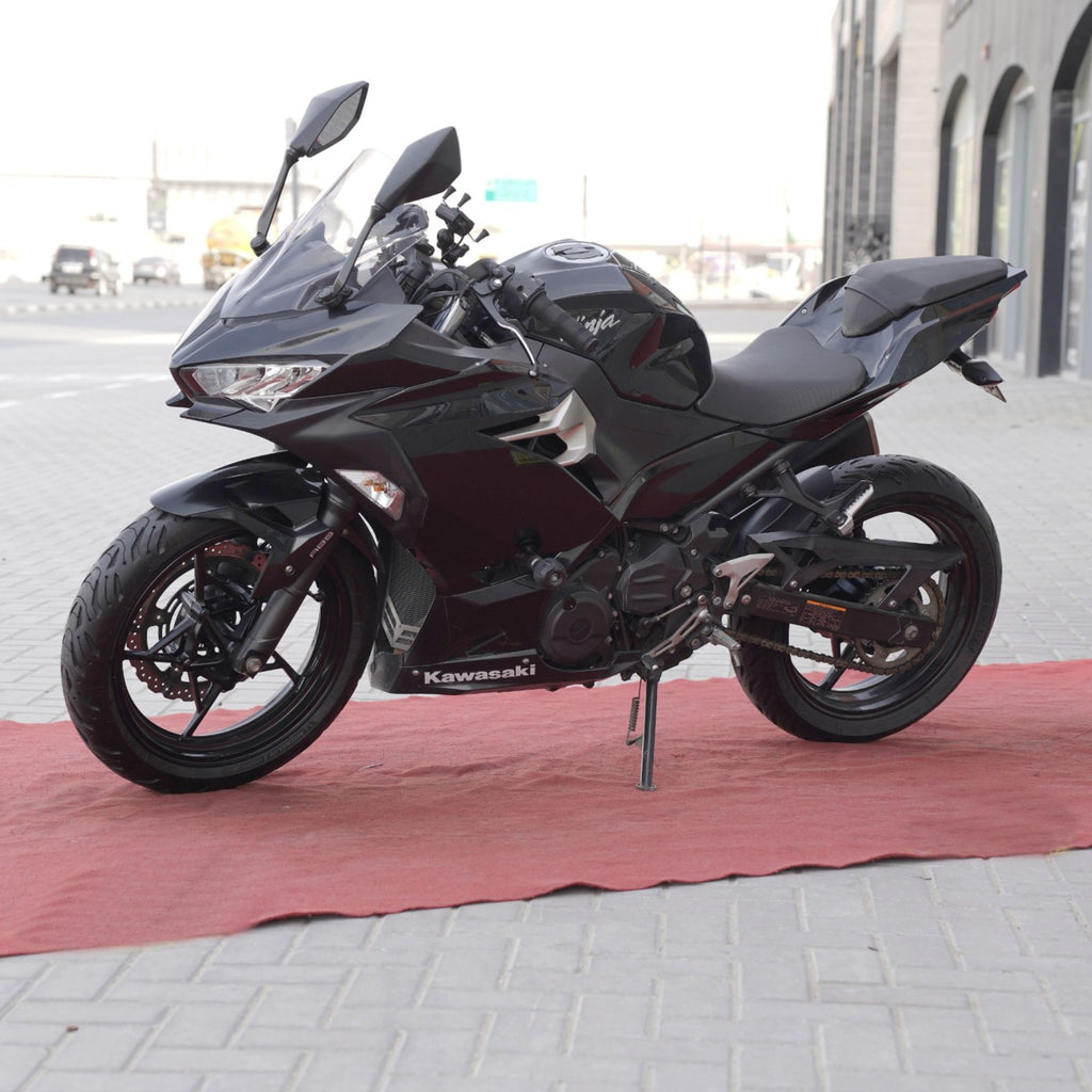 Used 2019 Kawasaki Ninja 400 ABS Motorcycle for Sale In Sharjah - 0555598040