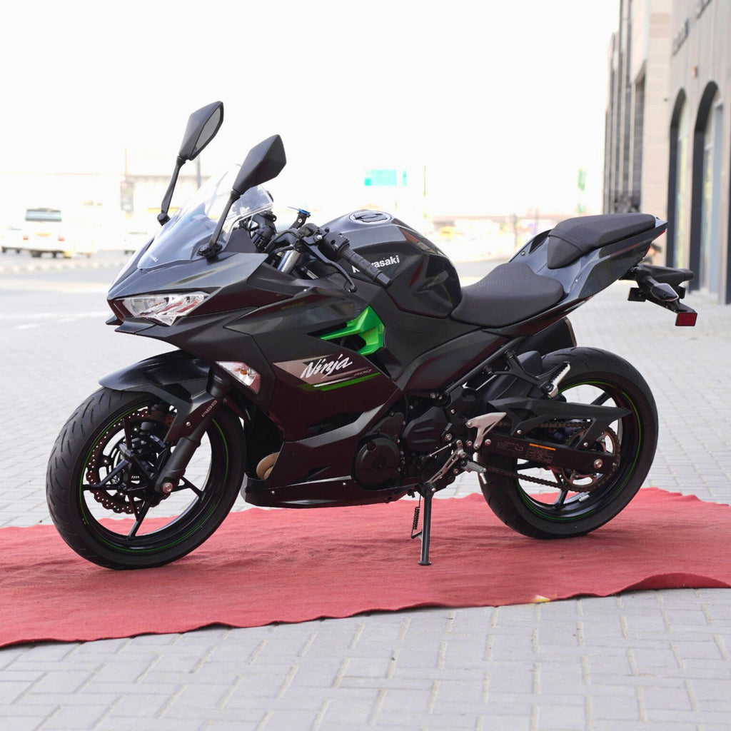 2022 Used Kawasaki Ninja 400 ABS Motorcycle for Sale In Sharjah - 0555598040