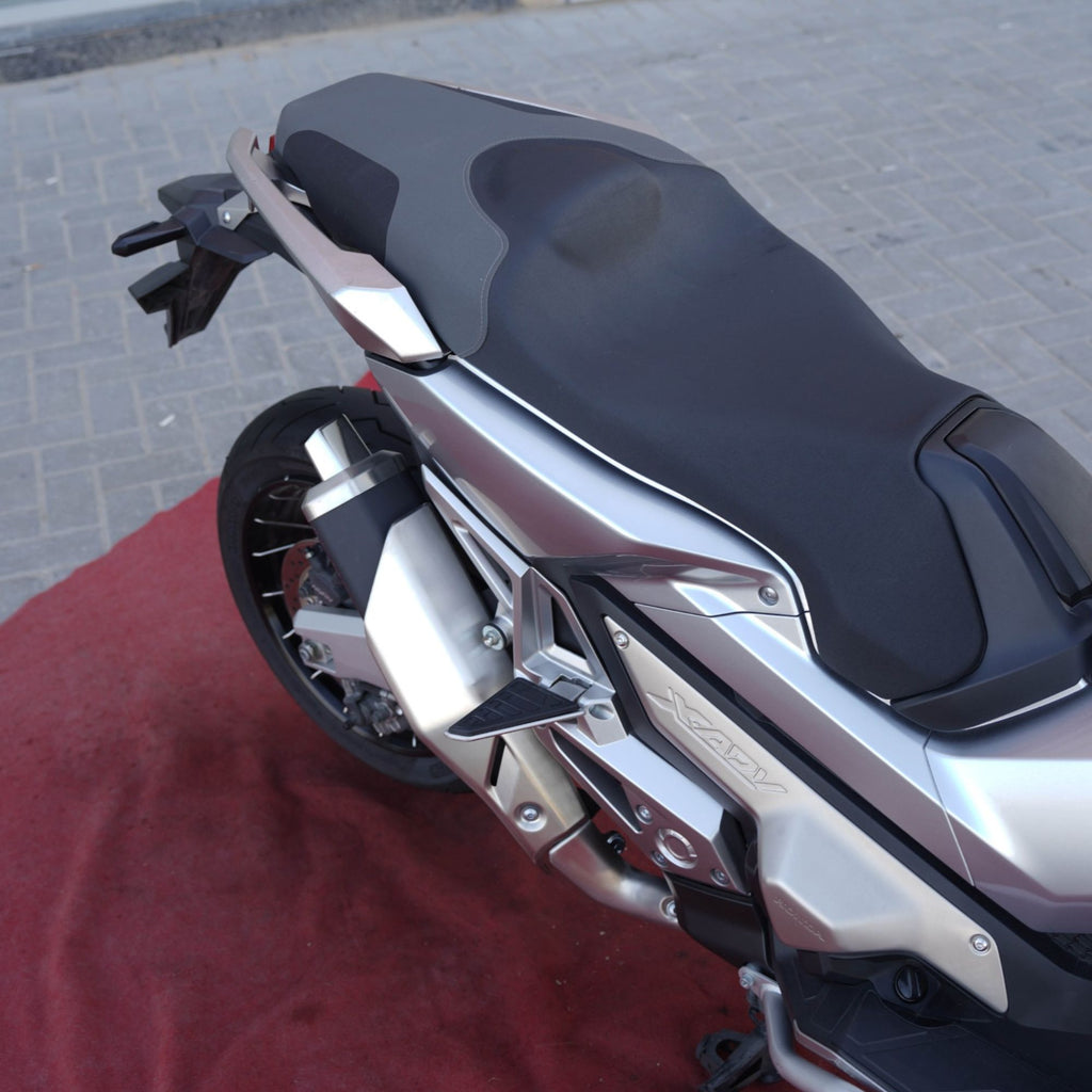 Used 2019 Honda XADV 750 Adventure Scooter for Sale In Sharjah - 0555598040