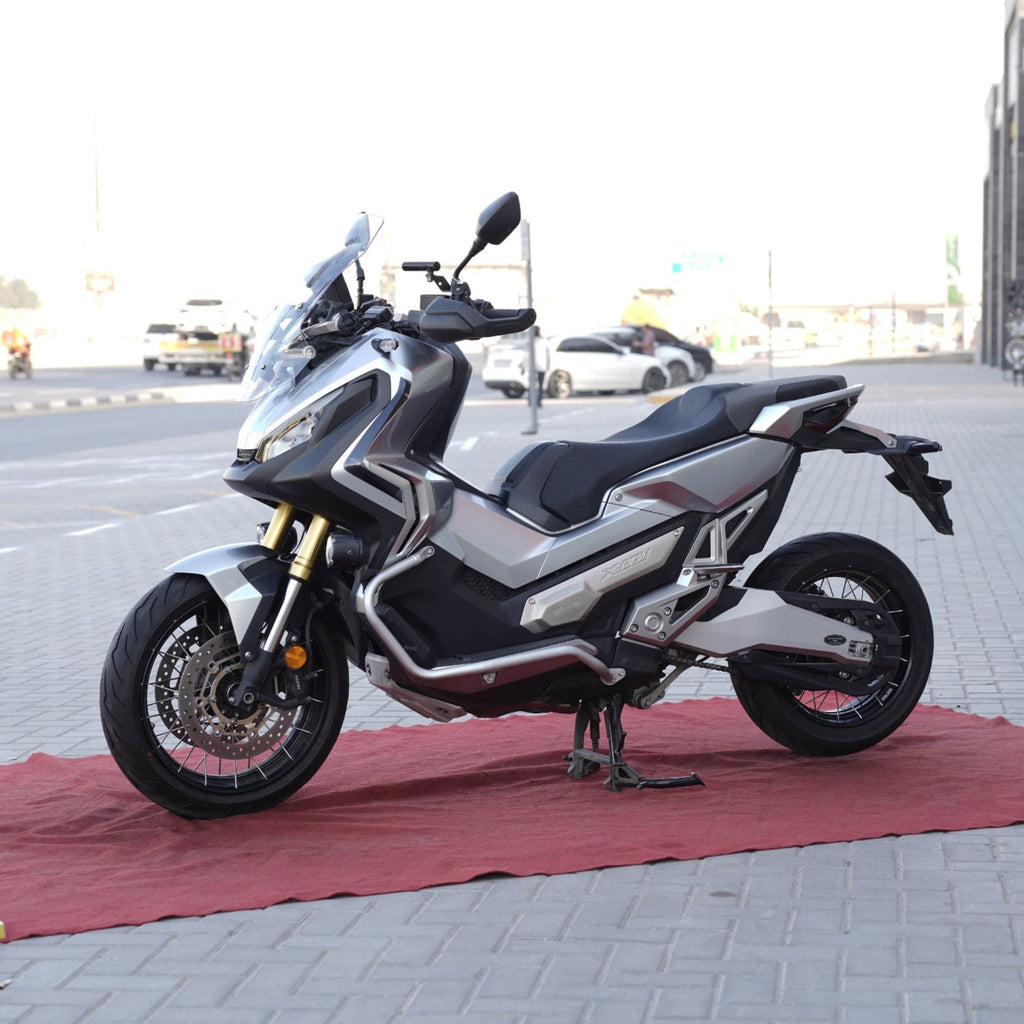 Used 2019 Honda XADV 750 Adventure Scooter for Sale In Sharjah - 0555598040