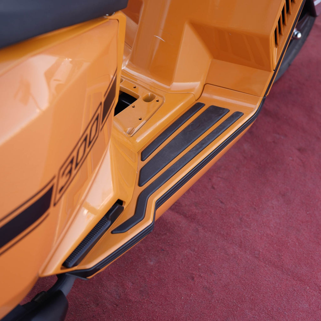 2024 Lambretta X300 300cc Italian Scooter For Sale In Sharjah - 0555598040