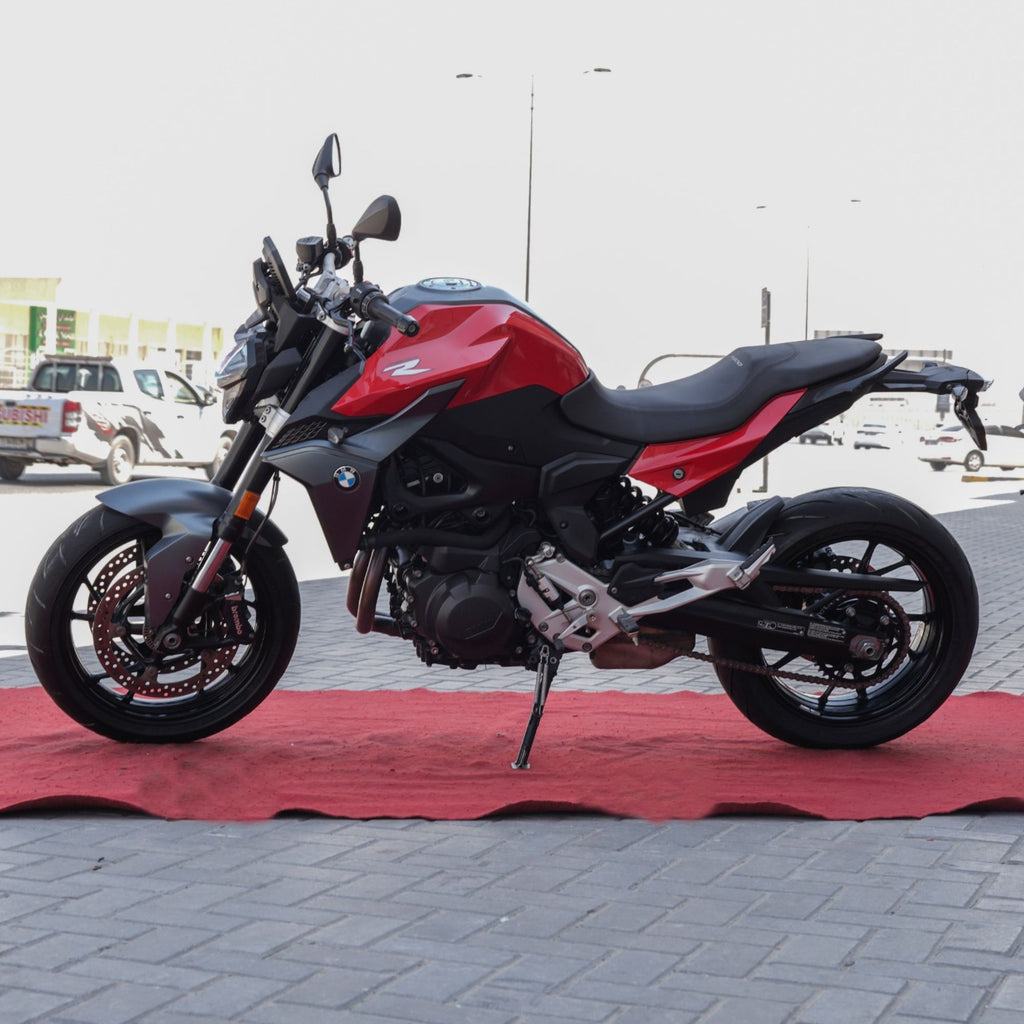 2024 BMW F900R Premium Naked Bike In Sharjah - 0555598040