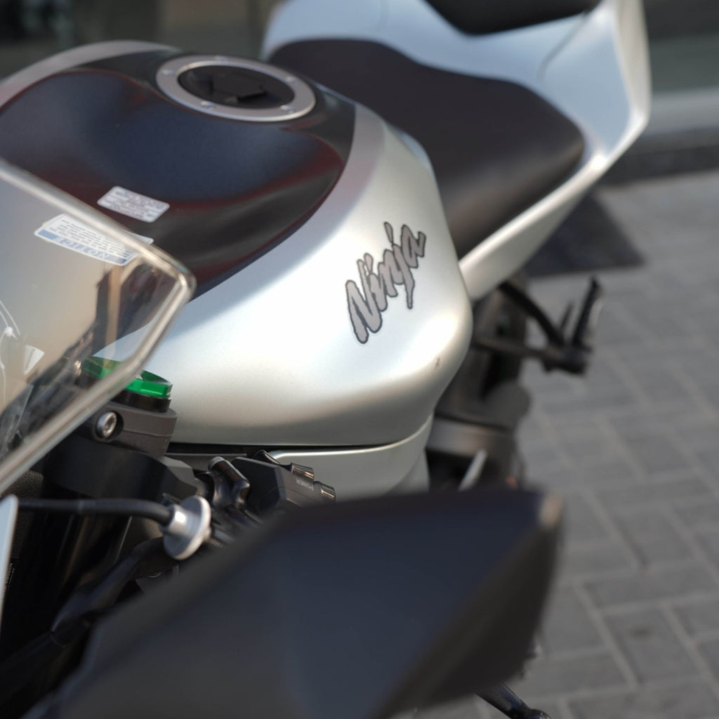 2018 Kawasaki Ninja ZX-6R Used for Sale In Sharjah - 0555598040