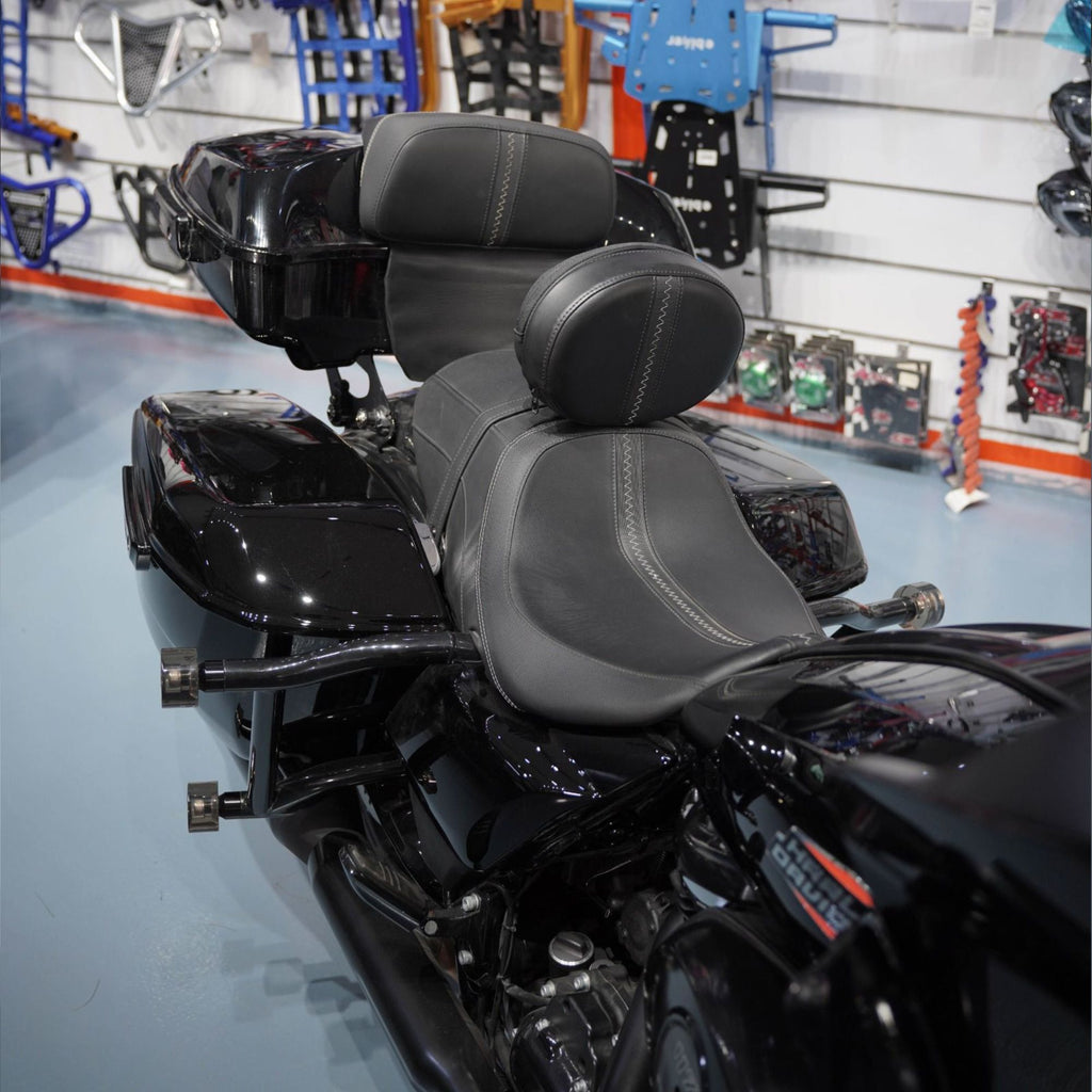 2024 Harley Davidson Road King Premium Touring Bike In Dubai - 0569000351