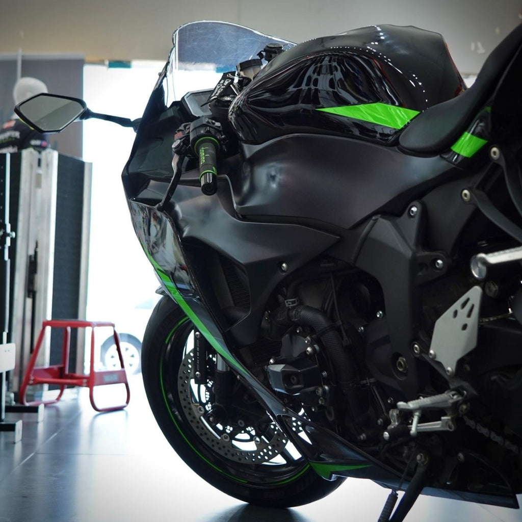 2025 Kawasaki Ninja ZX6R Motorcycle for Sale In Abudhabi - 0555546678