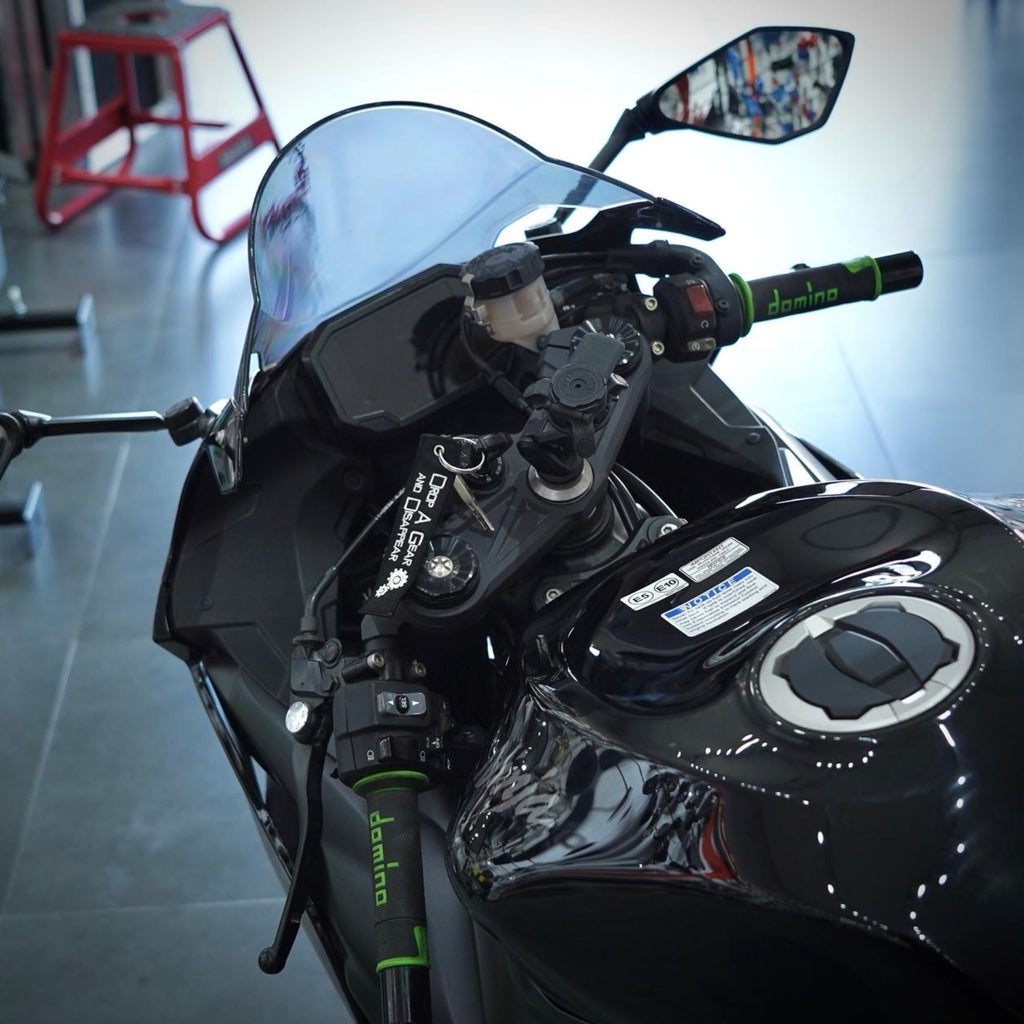 2025 Kawasaki Ninja ZX6R Motorcycle for Sale In Abudhabi - 0555546678
