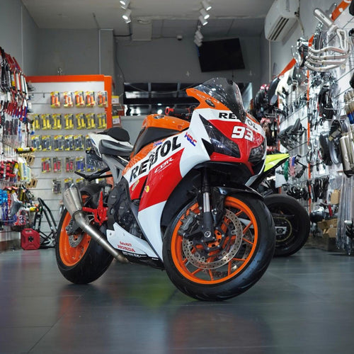 2016 Honda CBR1000RR Repsol for Sale In Abudhabi - 0555546678