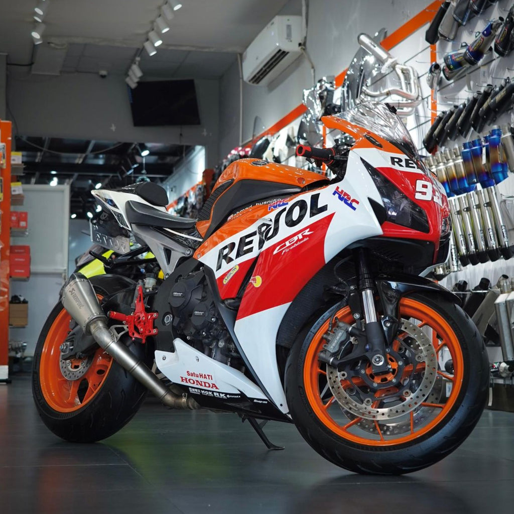 2016 Honda CBR1000RR Repsol for Sale In Abudhabi - 0555546678