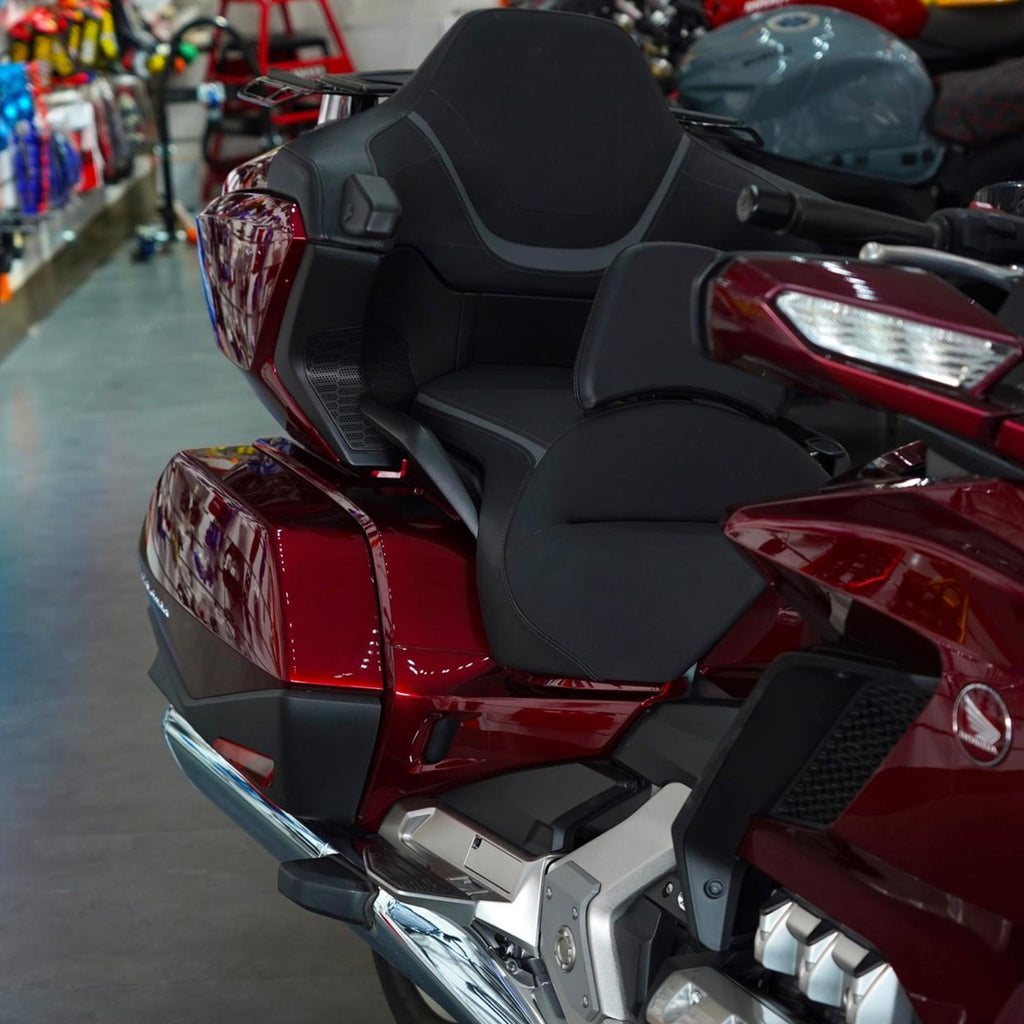 Used 2023 Honda Gold Wing 1800 for Sale In Abudhabi - 0555546678