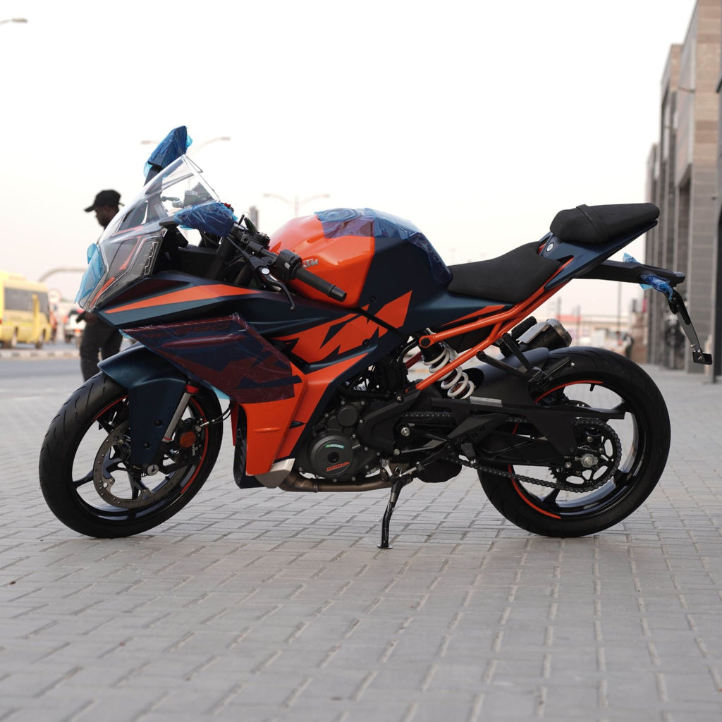 Used 2022 KTM RC 390 Sports Bike 373CC For Sale In Sharjah - 0555598040