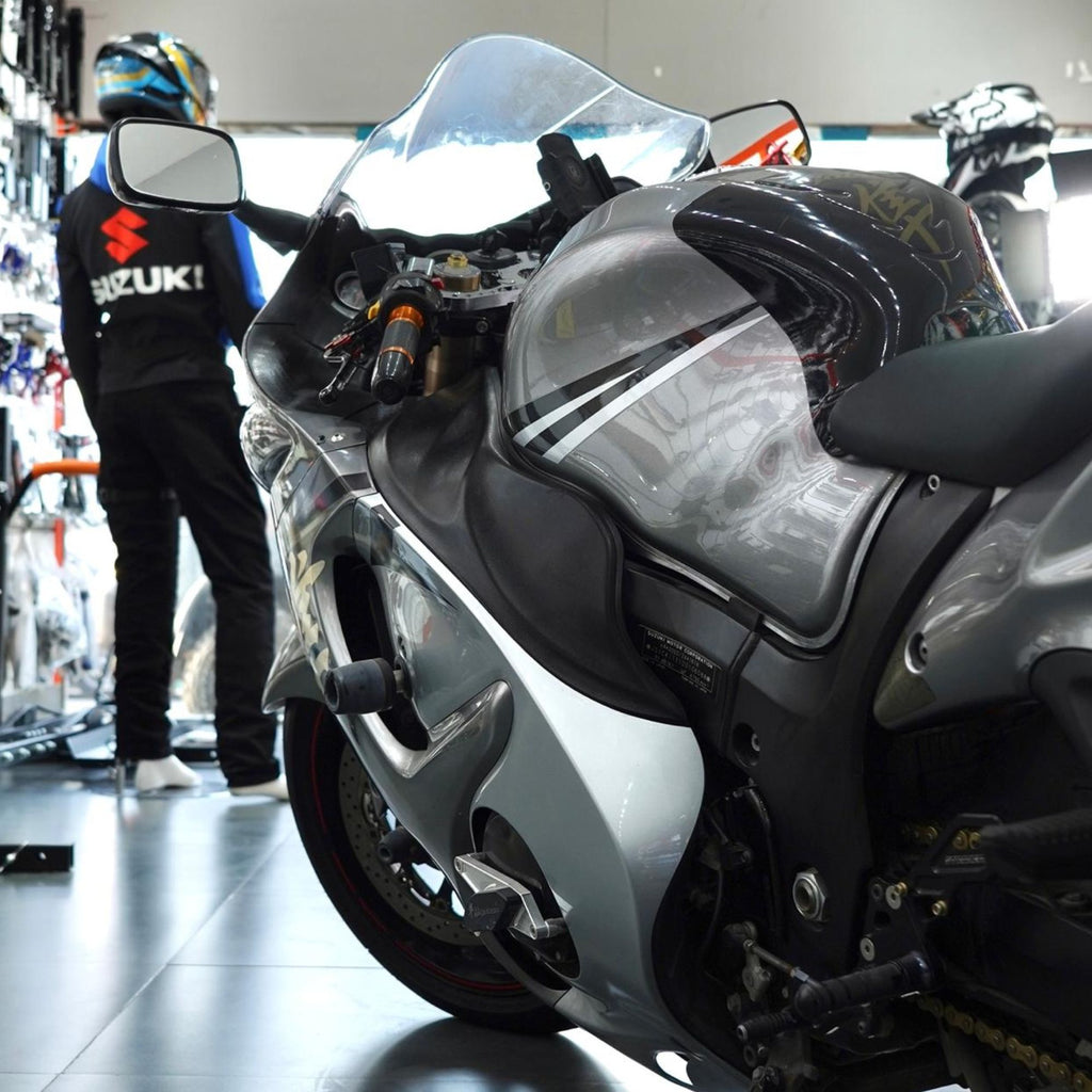 2010 Suzuki Hayabusa 1340cc GCC Specs for Sale in Abudhabi - 0555546678
