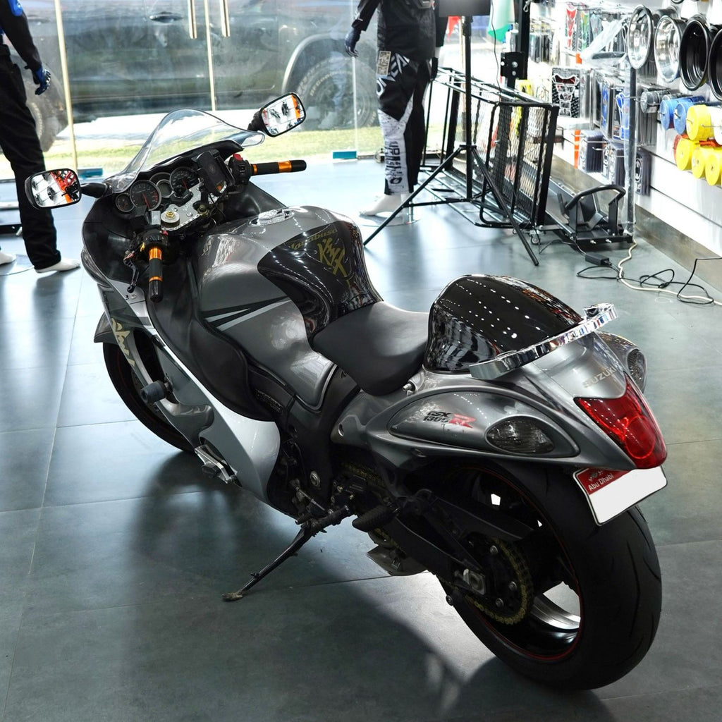 2010 Suzuki Hayabusa 1340cc GCC Specs for Sale in Abudhabi - 0555546678