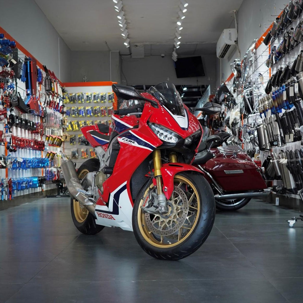 2018 Honda CBR1000RR Fireblade SP HRC Superbike for Sale In Abudhabi - 0555546678
