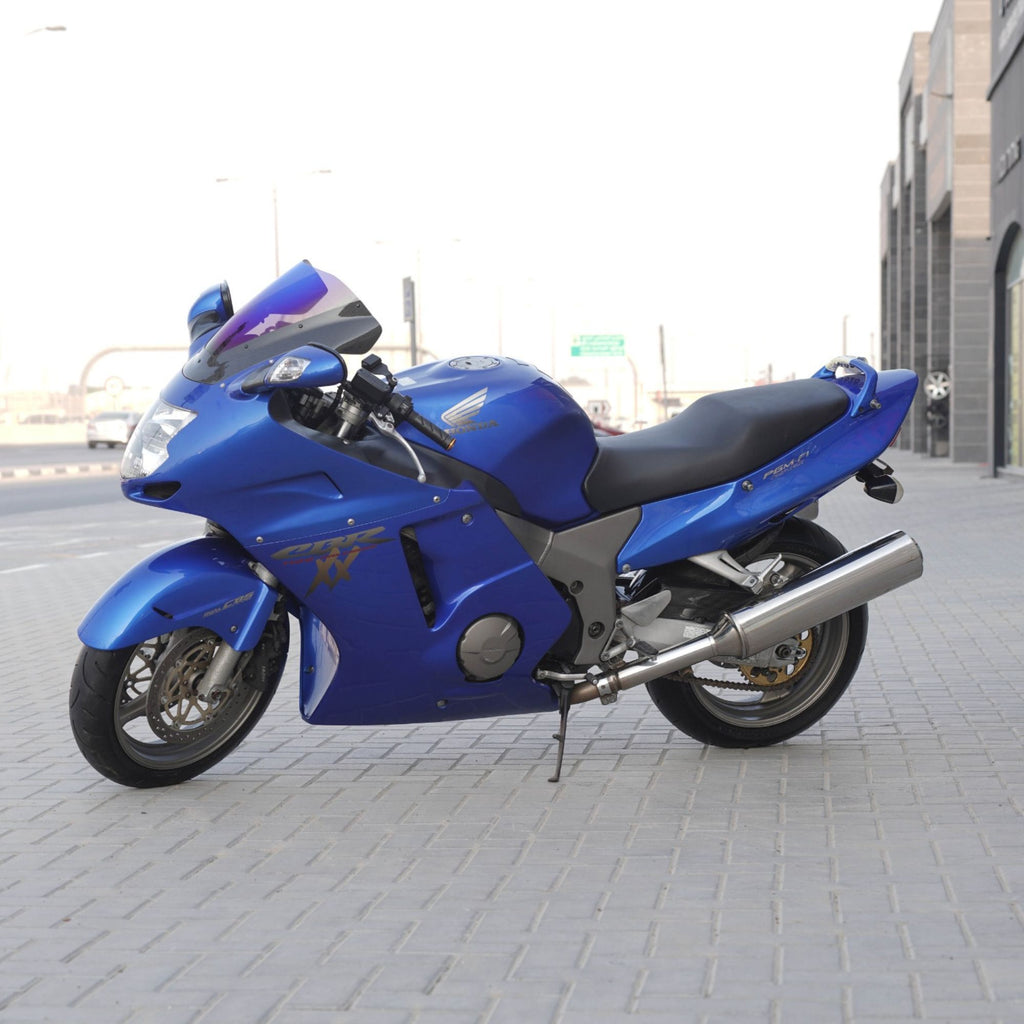 Honda CBR1100XX Super Blackbird 2000 Used Motorcycle In Sharjah - 0555598040