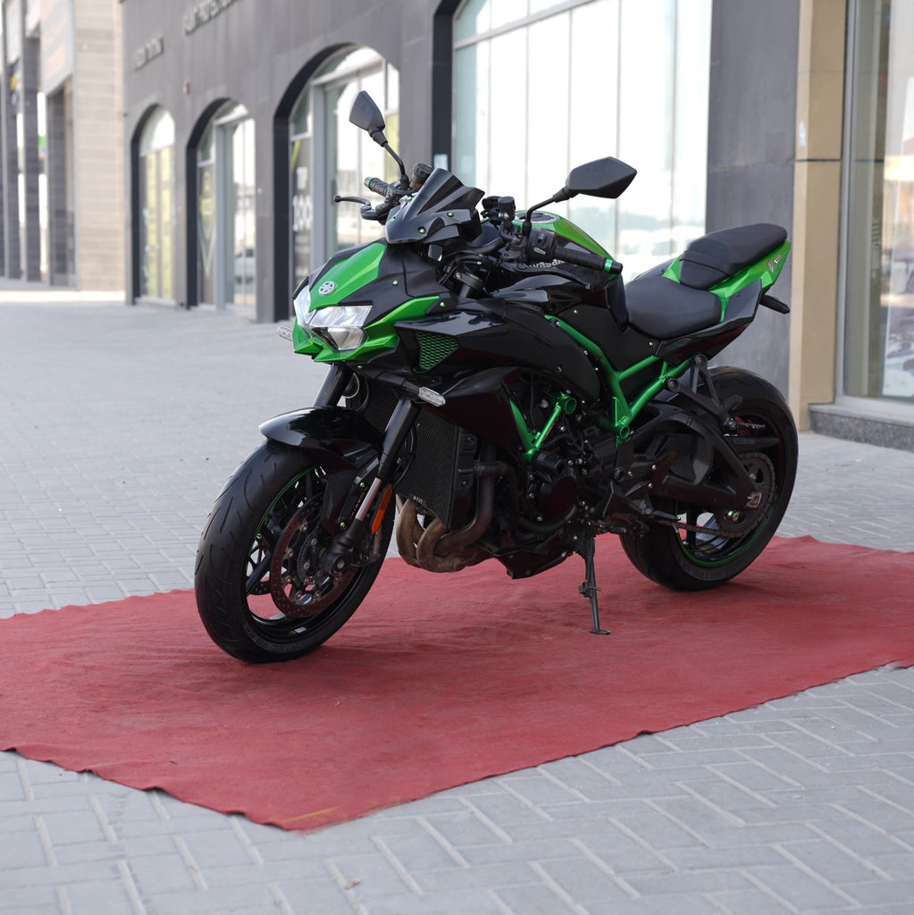 Used 2021 Kawasaki Z H2 Supercharged 1000CC Motorcycle for Sale In Sharjah