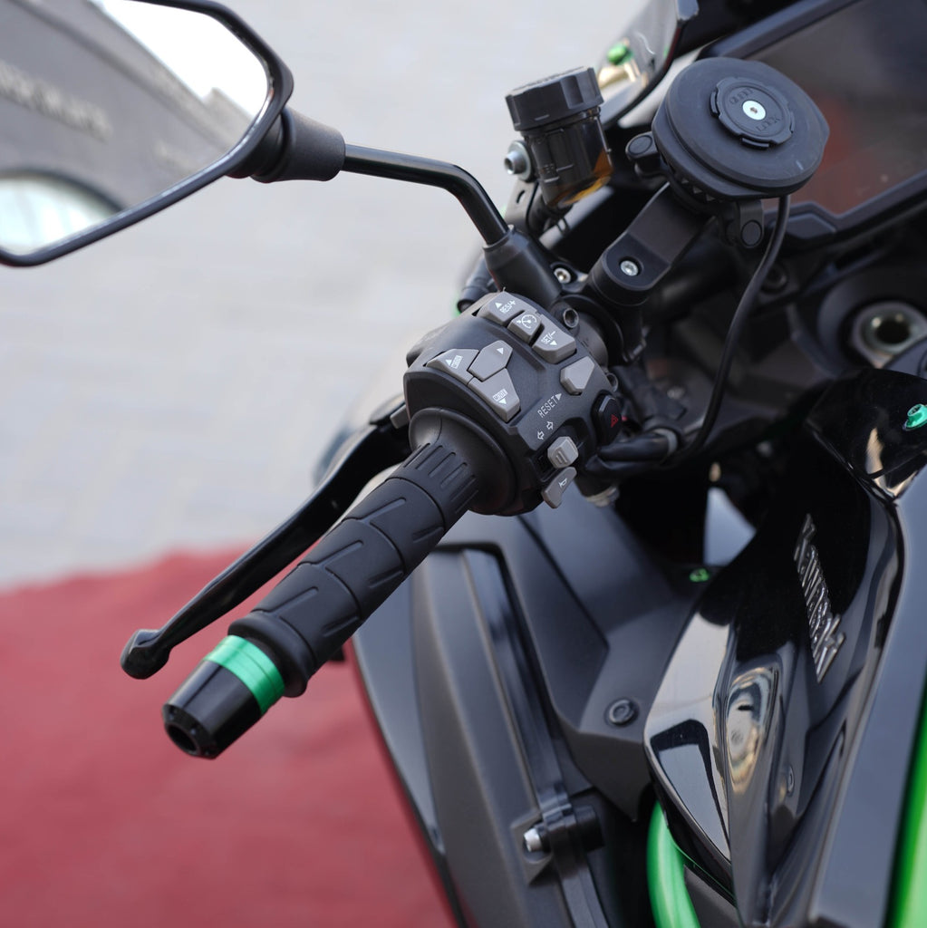 Used 2021 Kawasaki Z H2 Supercharged 1000CC Motorcycle for Sale In Sharjah