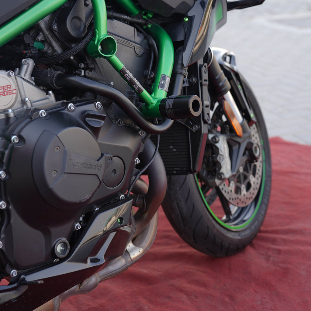 Used 2021 Kawasaki Z H2 Supercharged 1000CC Motorcycle for Sale In Sharjah