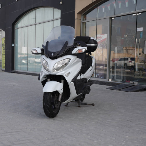 2015 Used Suzuki Burgman 650 Executive Motorcycle For Sale In Sharjah - 0555598040