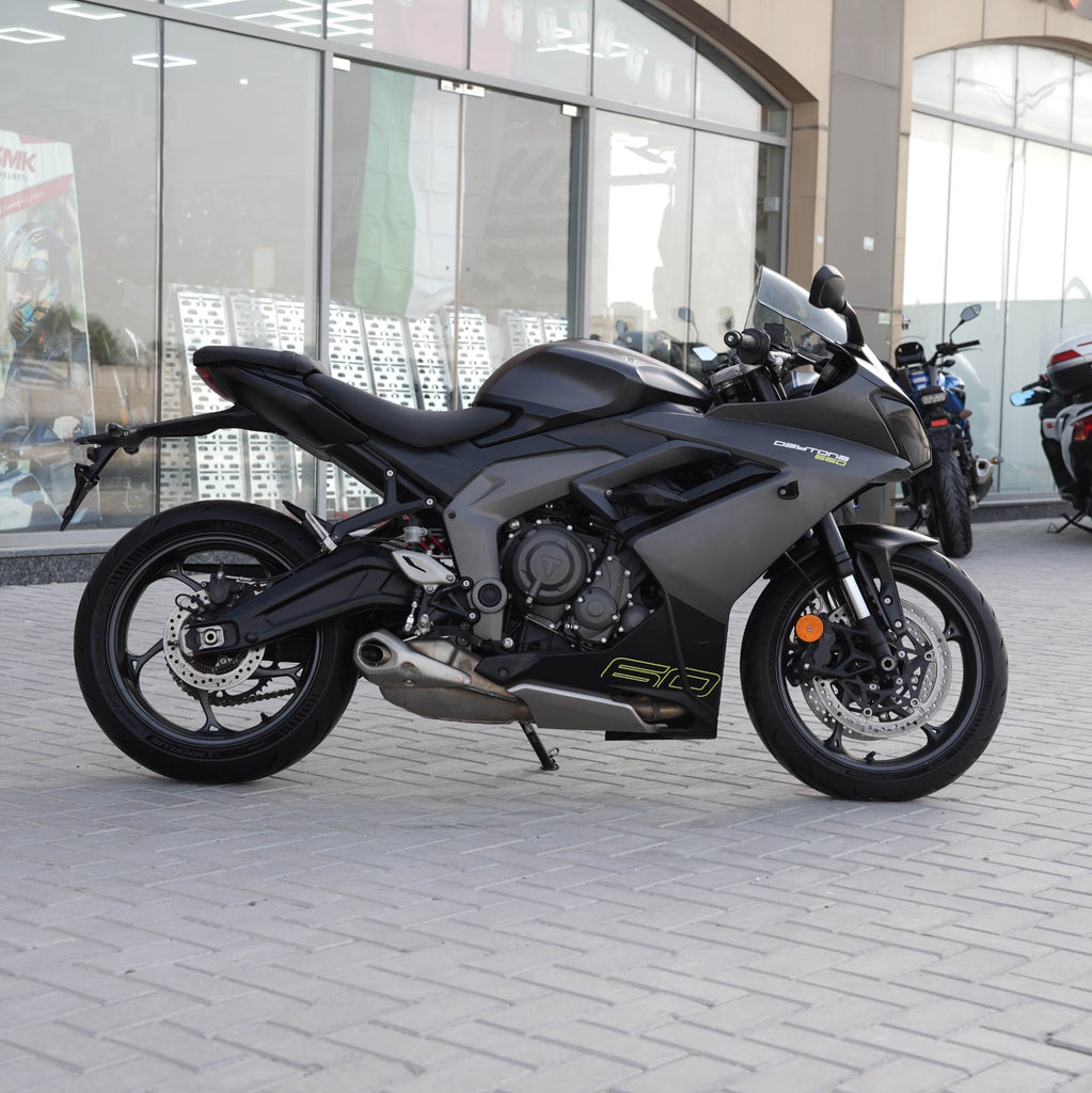 2024 Used Triumph Daytona 660CC  Middle Weight Sports Bike  For Sale In Sharjah - 0555598040