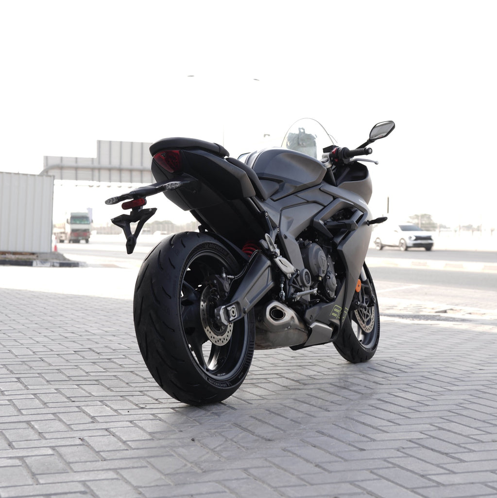 2024 Used Triumph Daytona 660CC  Middle Weight Sports Bike  For Sale In Sharjah - 0555598040