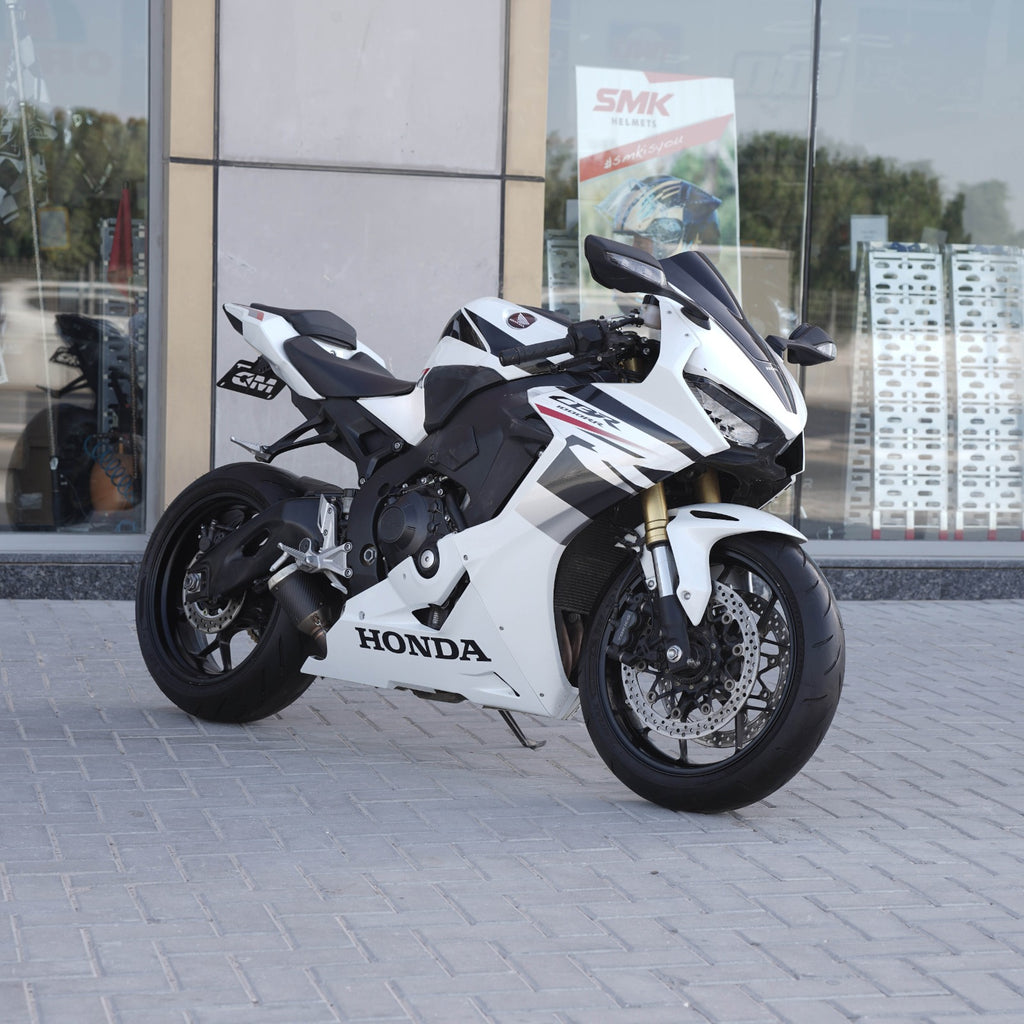2025 Used Honda CBR 1000 Bike For Sale In Sharjah - 0555598040