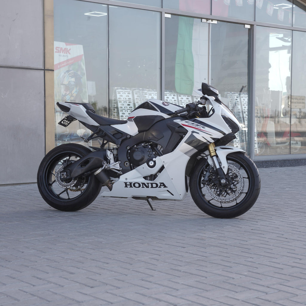 2025 Used Honda CBR 1000 Bike For Sale In Sharjah - 0555598040