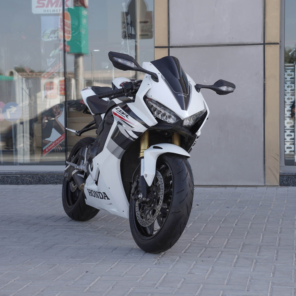 2025 Used Honda CBR 1000 Bike For Sale In Sharjah - 0555598040