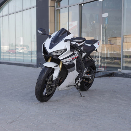 2025 Used Honda CBR 1000 Bike For Sale In Sharjah - 0555598040